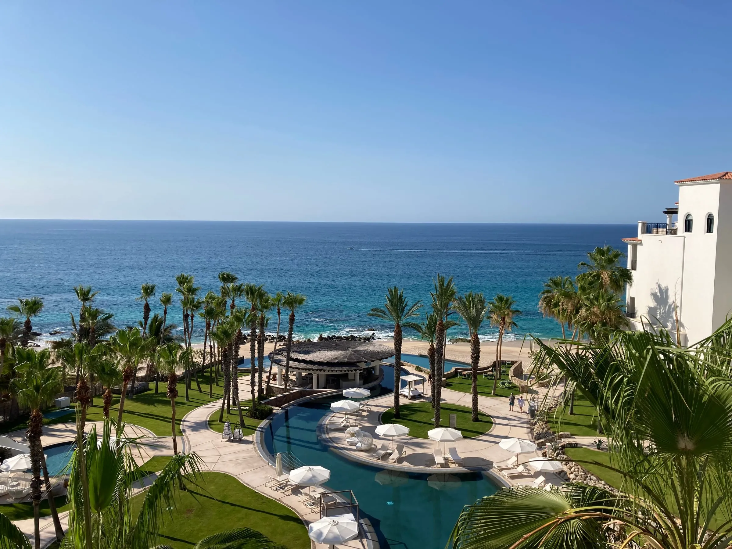 Palms, pools and gardens above the sea on the Los Cabos corridor